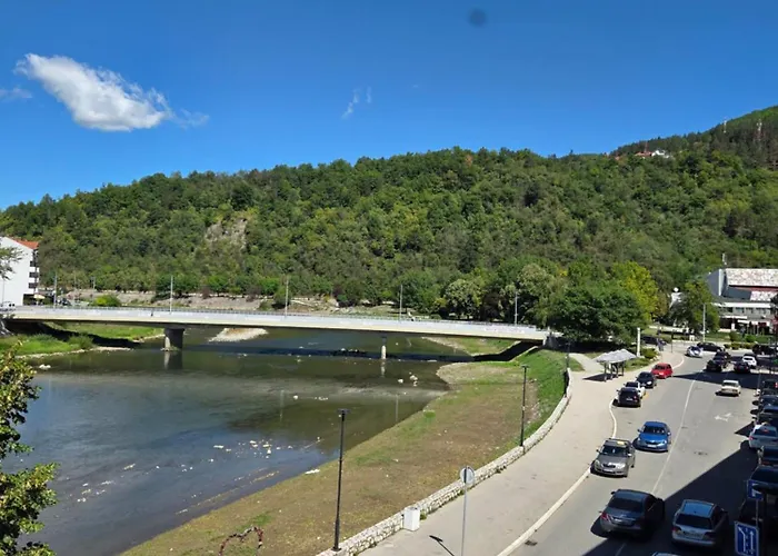 Dunja I Coka アパート *